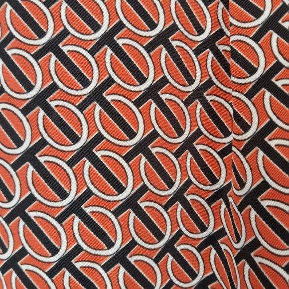 Express Women's Button Front Shirt Size Small Orange Black White Chain Print Top - Picture 6 of 8